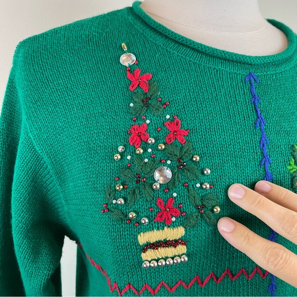 Victoria Jones Green Holiday Christmas Bells Candle Embroidered Sweater Small - Picture 3 of 6